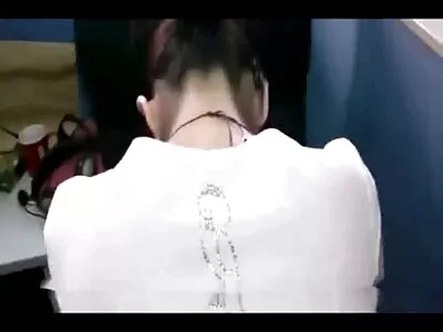 ಬೀಚ್ ನಲ್ಲಿ ಹದಿಹರೆಯದ ಬ್ಲೋಜಾಬ್